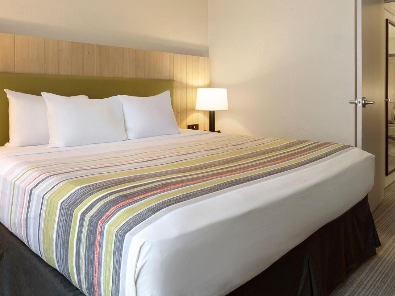 Country Inn & Suites By Radisson, Belleville, On Exteriér fotografie